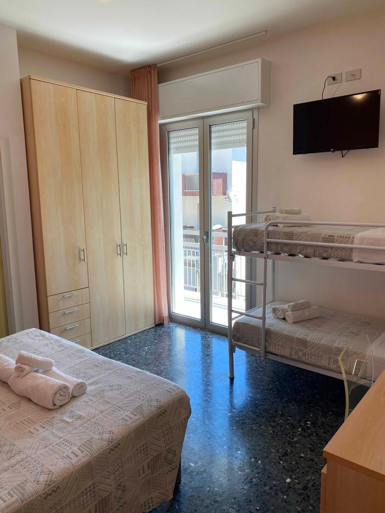 Hotel Loretta ريميني المظهر الخارجي الصورة