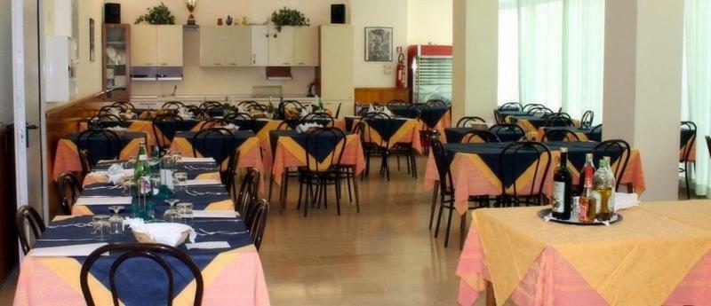 Hotel Loretta ريميني المظهر الخارجي الصورة
